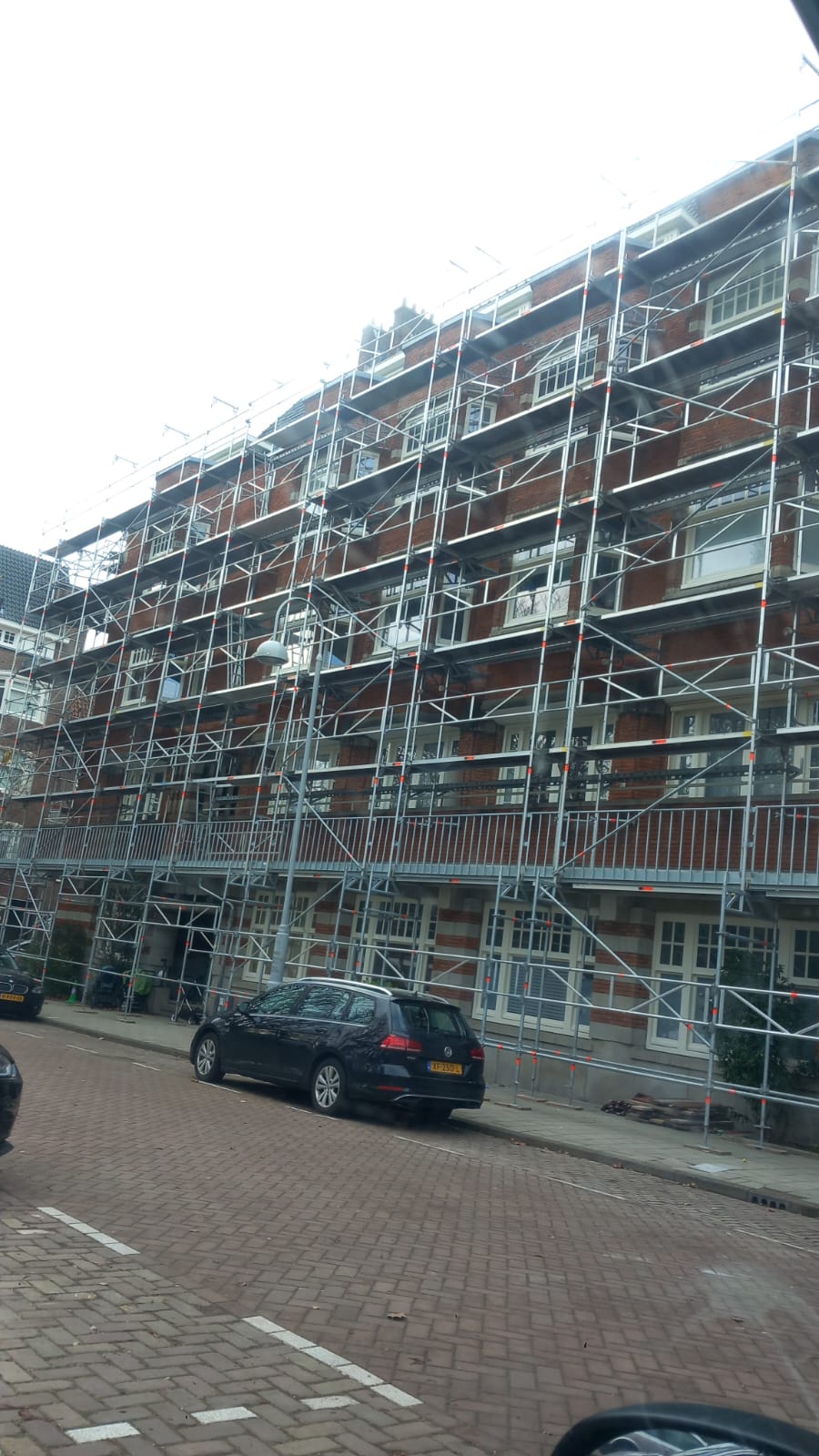 Vooroorlogs woonblok — Amsterdam