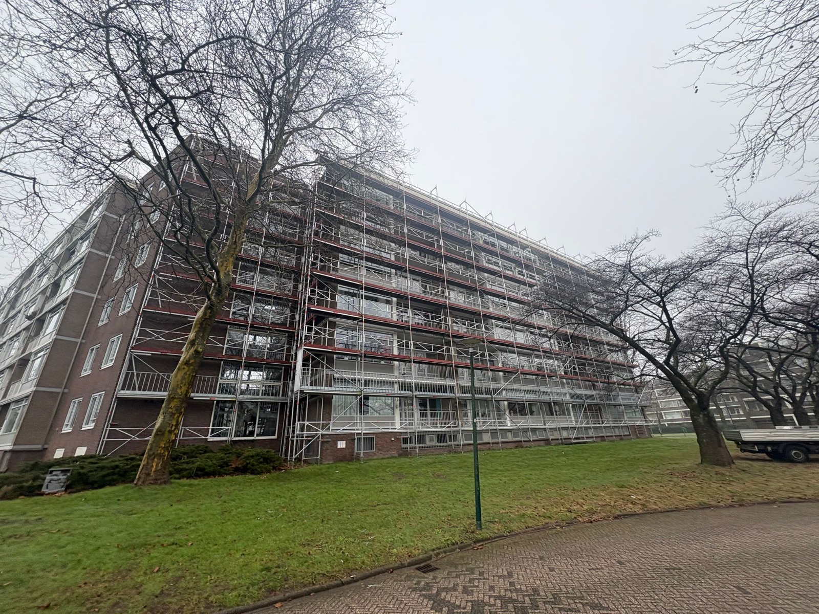 Grootschalig steigerwerk van VDH-Steigers
